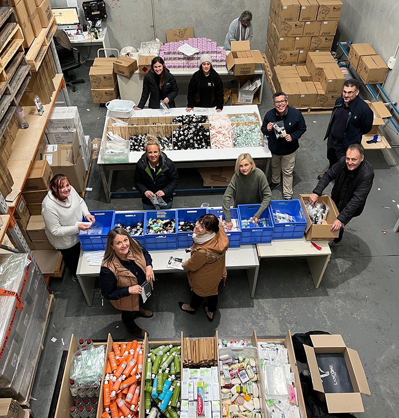 Bank First staff volunteering at Pinchapoo